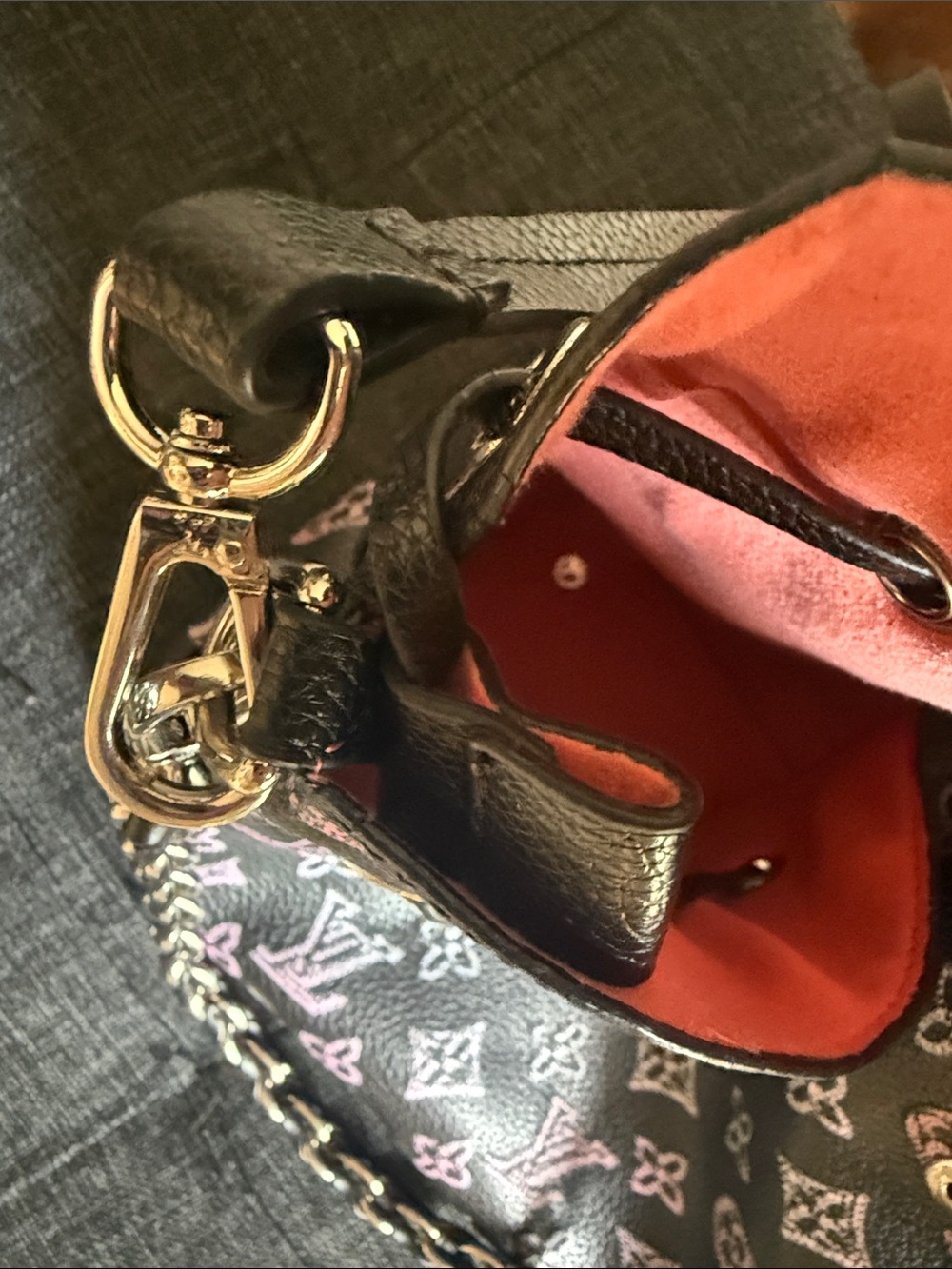 Louis Vuitton black and pink perforated Monogram Mahina leather Bella bucket bag - Picture 7 of 10